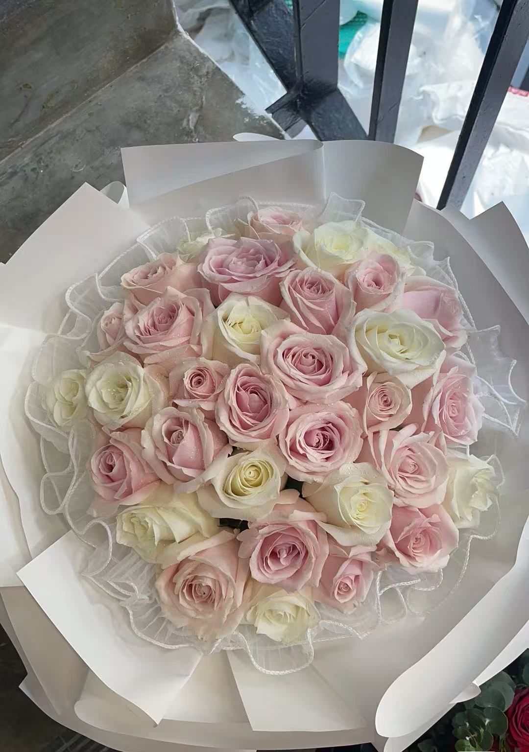 Premium Bouquet VD 25 - 52 Stalk – Floral Singapore